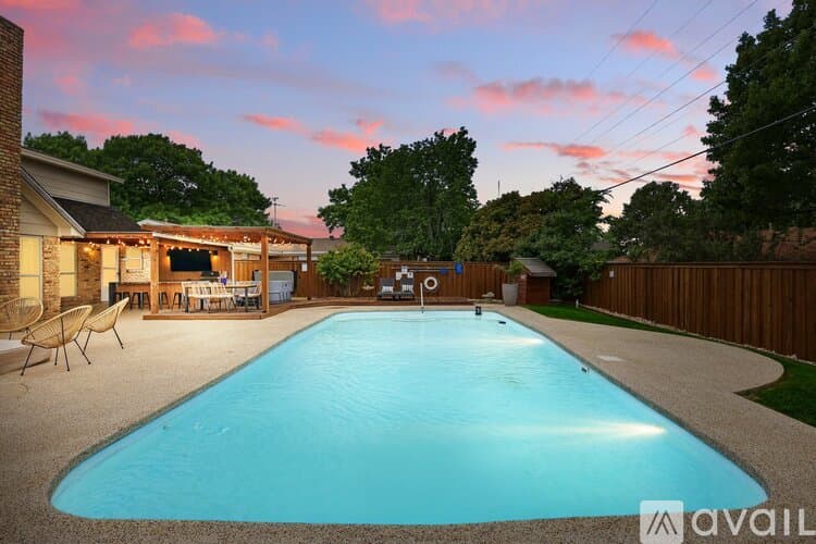 Haltom City House: 6333 Tosca Dr