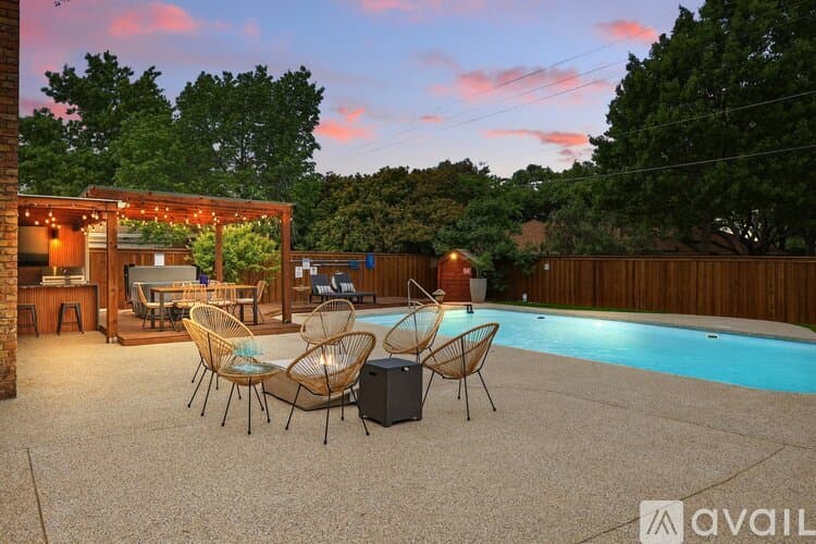 Haltom City House: 6333 Tosca Dr
