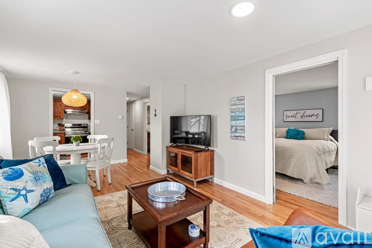 Old Orchard Beach Apartment: 3 14th St