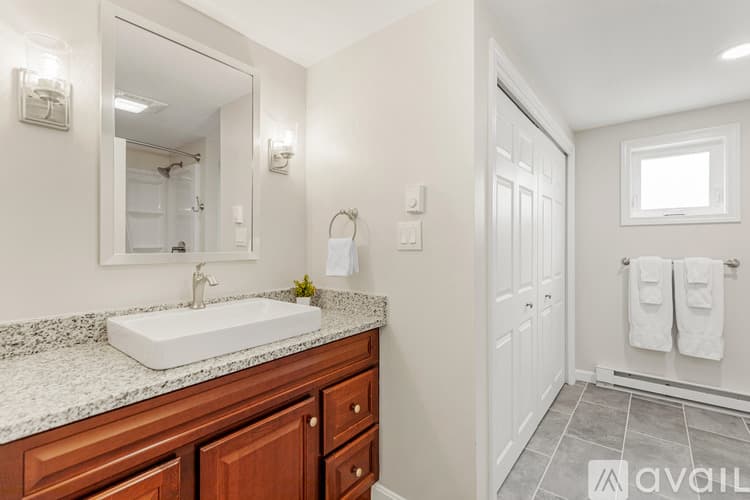 Old Orchard Beach Apartment: 3 14th St