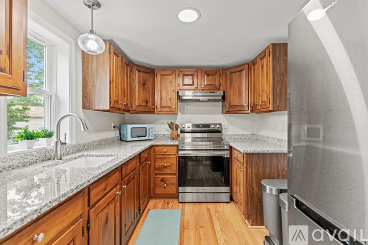 Old Orchard Beach Apartment: 3 14th St