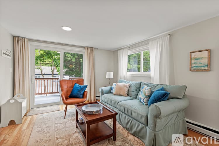 Old Orchard Beach Apartment: 3 14th St