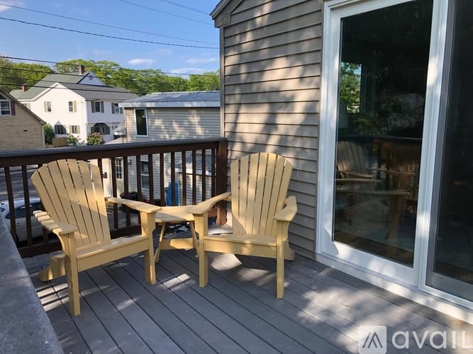 Old Orchard Beach Apartment: 3 14th St
