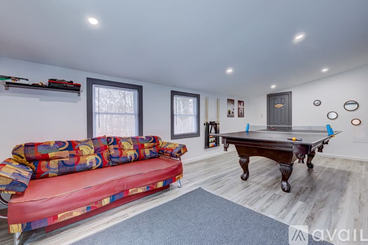 Bushkill House: 135 Mallard Path