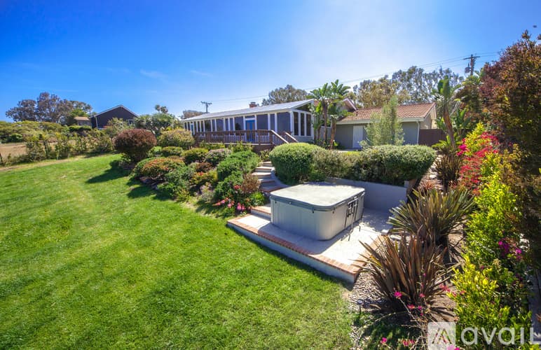 Malibu House: 6722 Dume Dr