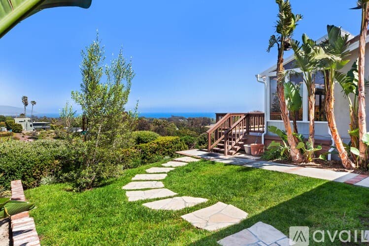 Malibu House: 6722 Dume Dr
