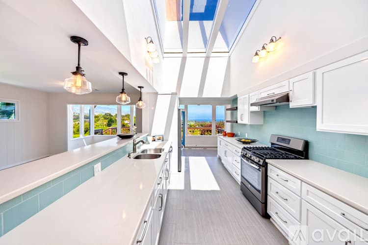 Malibu House: 6722 Dume Dr
