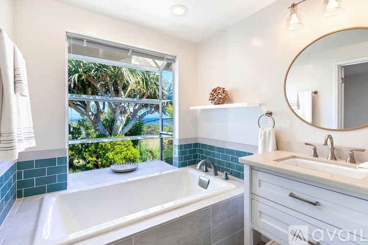 Malibu House: 6722 Dume Dr