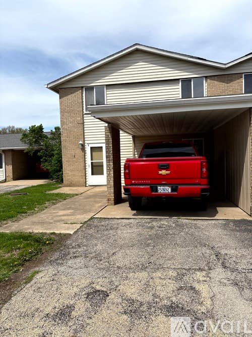 Pekin House: 5 Florentine Ct