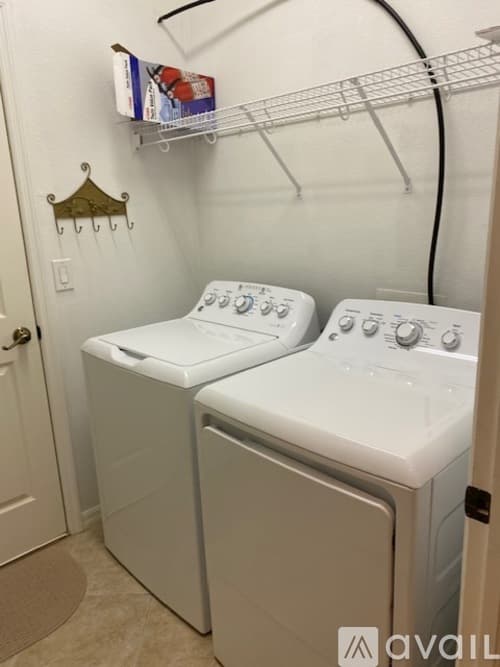 Brooksville House: 5190 Jennings Trail