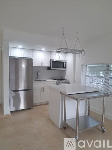 Surfside Apartment: 9064 Collins Ave