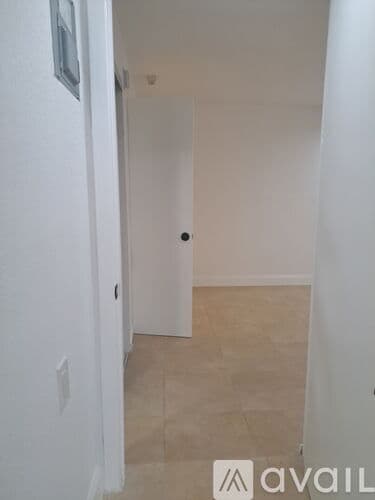 Surfside Apartment: 9064 Collins Ave