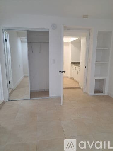 Surfside Apartment: 9064 Collins Ave