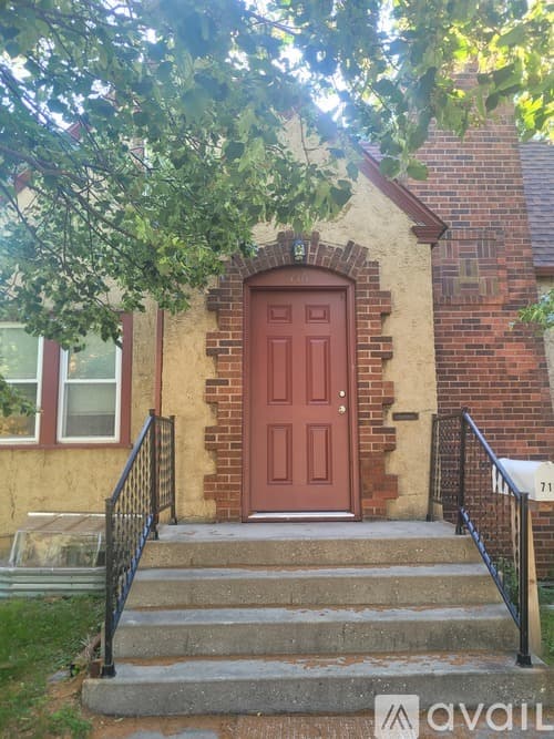St. Cloud House: 716 9th Ave S