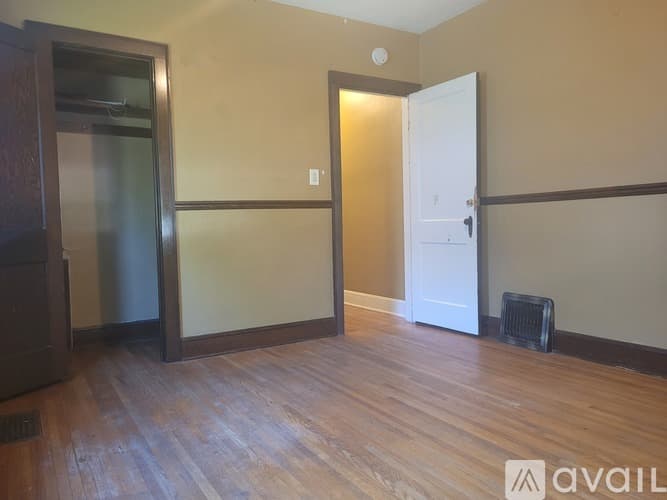 St. Cloud House: 716 9th Ave S