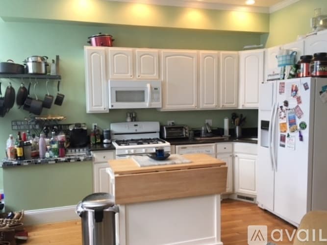 Boston Apartment: 373 Dorchester St