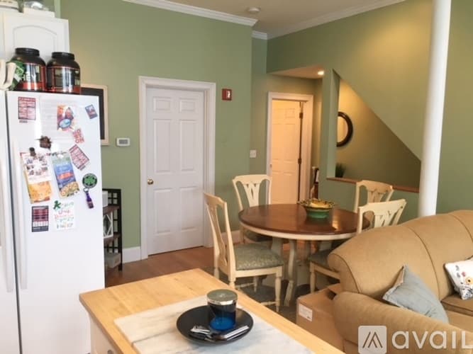 Boston Apartment: 373 Dorchester St