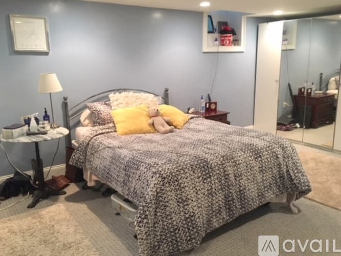 Boston Apartment: 373 Dorchester St