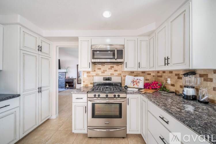Cathedral City House: 68845 Durango Rd