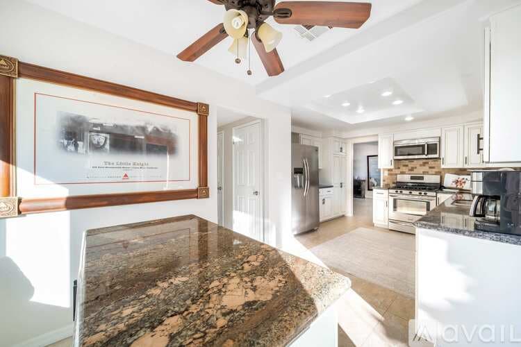 Cathedral City House: 68845 Durango Rd