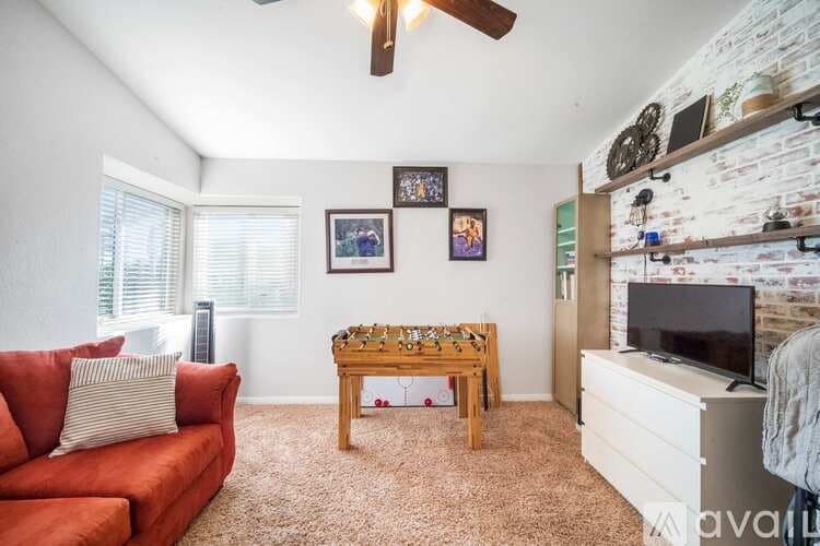 Cathedral City House: 68845 Durango Rd