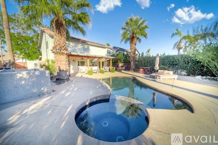 Cathedral City House: 68845 Durango Rd
