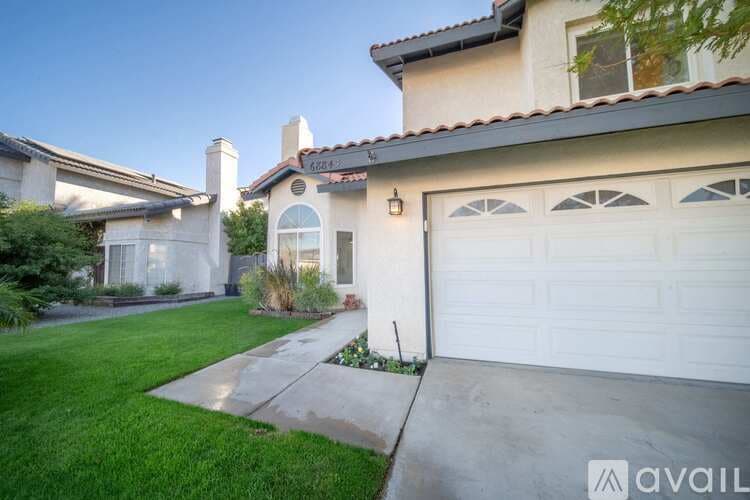 Cathedral City House: 68845 Durango Rd