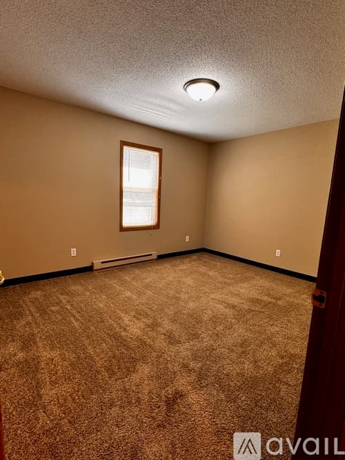 Osceola Apartment: 306 South Ave