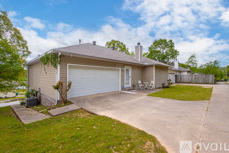 Sherwood House: 135 Willow Grove Rd