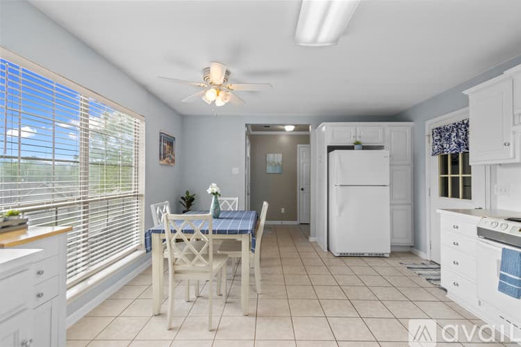 Sherwood House: 135 Willow Grove Rd