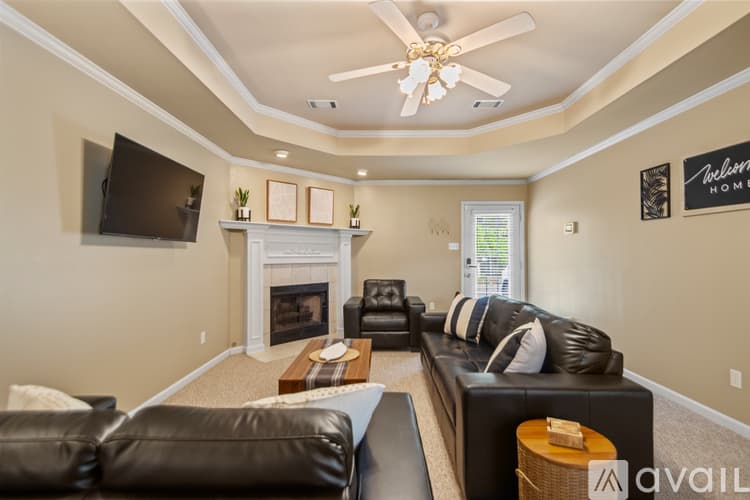 Sherwood House: 135 Willow Grove Rd