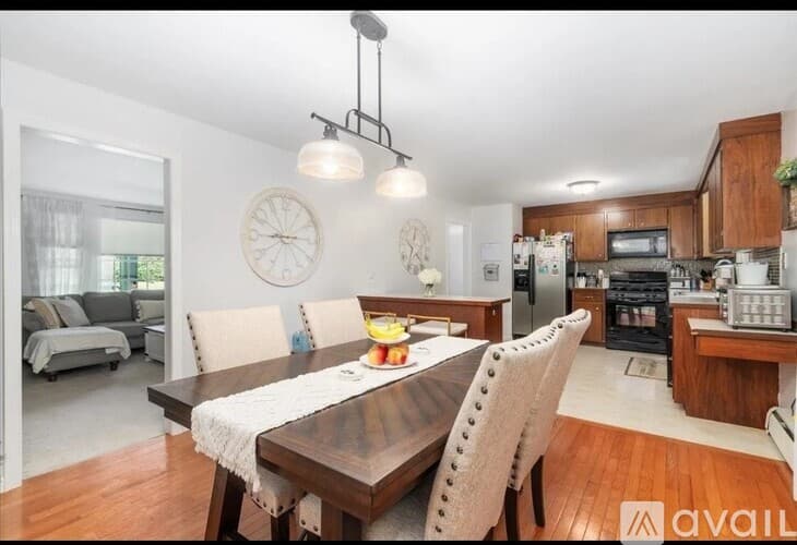 Merrimack House: 18 Edgewood Avenue