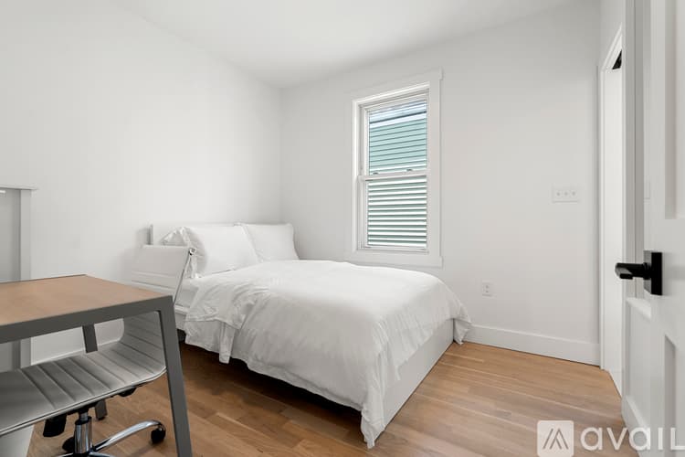 Boston Apartment: 349 W Fourth St