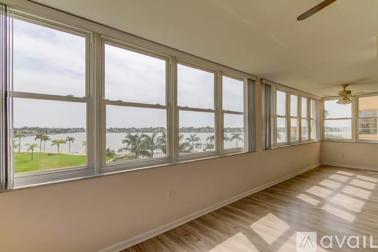St Petersburg Condo: 5130 Brittany Drive S Unit 408