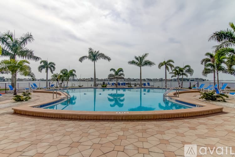 St Petersburg Condo: 5130 Brittany Drive S Unit 408