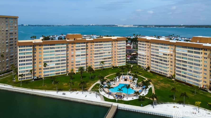 St Petersburg Condo: 5130 Brittany Drive S Unit 408