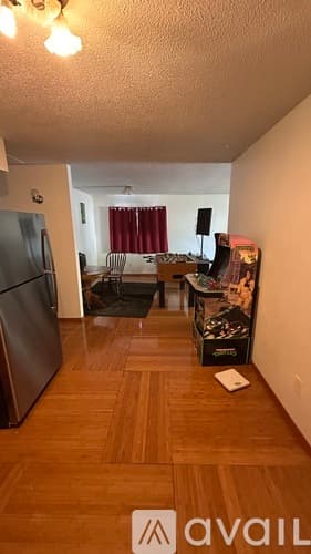 Saint Paul Apartment: 1649 N Fernwood St