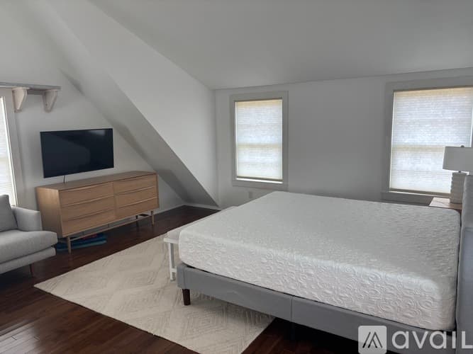 Nantucket Apartment: 14 Brewster Road