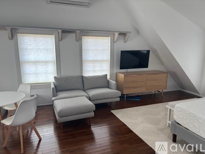 Nantucket Apartment: 14 Brewster Road