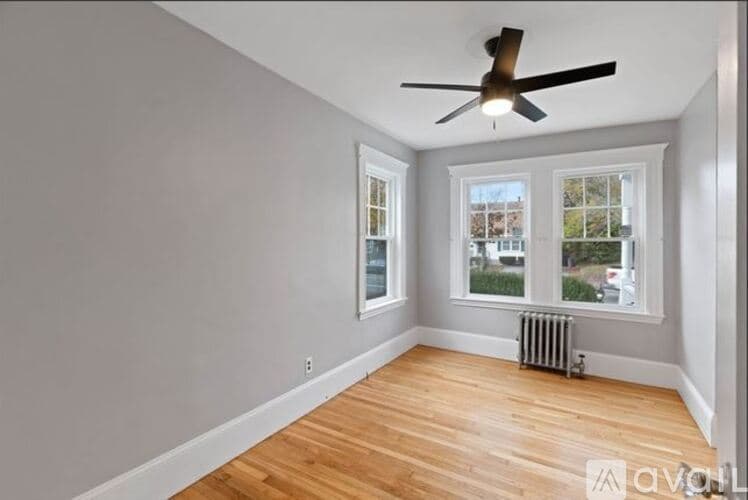 Salem Apartment: 173 Loring Ave