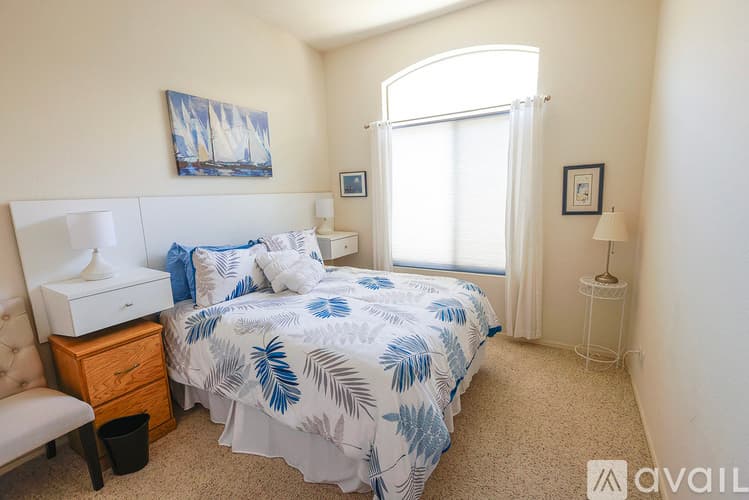 Sun Lakes House: 23833 S Pleasant Way