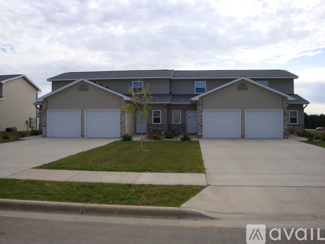 Tomah Apartment: 515 Kozarek Dr