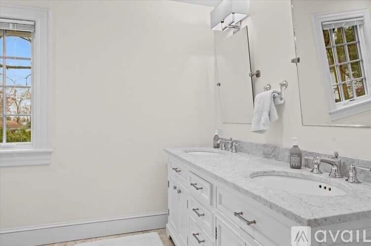 Norwalk House: 192 Highland Avenue