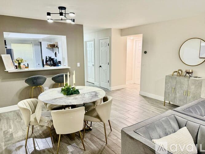 Dunedin Apartment: 300 Promenade Dr