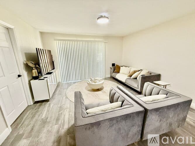 Dunedin Apartment: 300 Promenade Dr