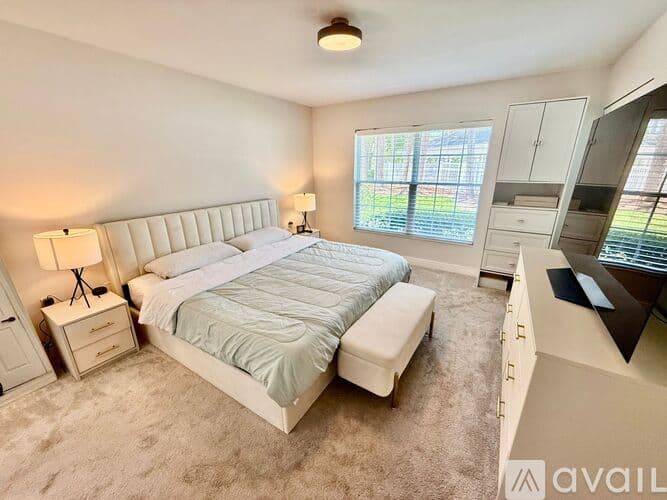 Dunedin Apartment: 300 Promenade Dr