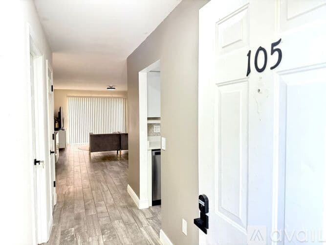 Dunedin Apartment: 300 Promenade Dr