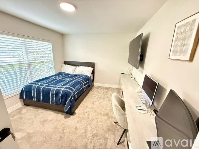 Dunedin Apartment: 300 Promenade Dr