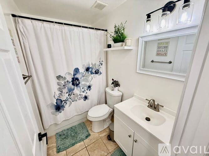 Dunedin Apartment: 300 Promenade Dr