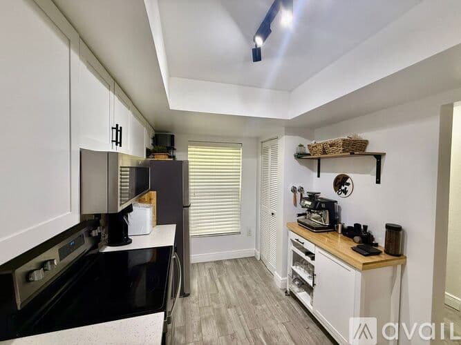 Dunedin Apartment: 300 Promenade Dr